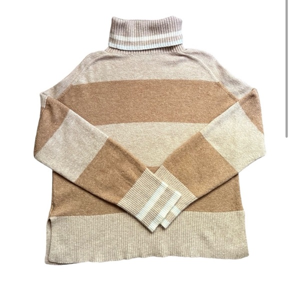 JCrew Women’s Turtleneck Sweater Tan and Camel Stripe size XS - Picture 2 of 7